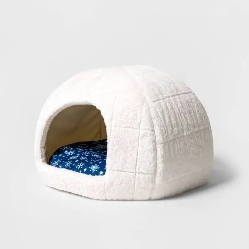 Wondershop White Pet Igloo with Blue Cushion
